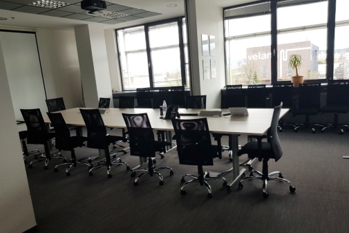 Office premises in Loma Center